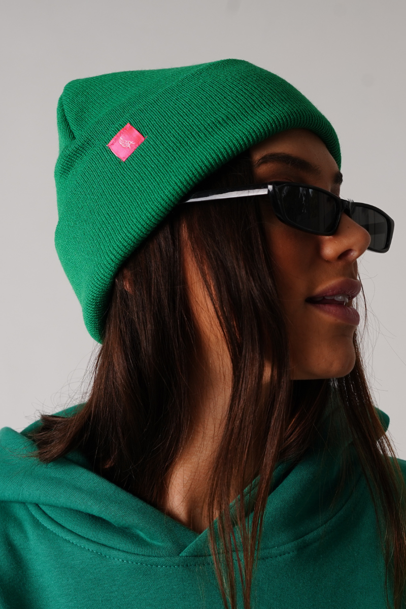 Gorro Alitas Verde Loro